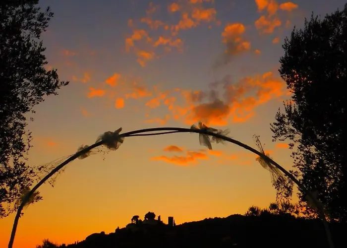 Da Poldino ゲストハウス ボルゴ・ア・ブッジャーノ